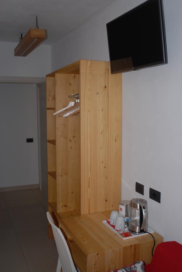 Casnate Con Bernate B&B Alciliegio المظهر الخارجي الصورة